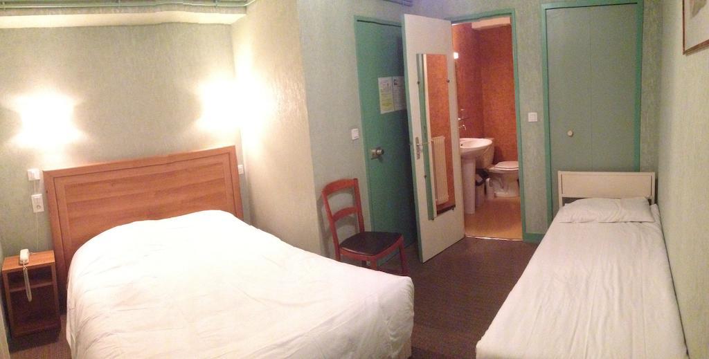 Hotel De L'Abbaye Sauxillanges 部屋 写真