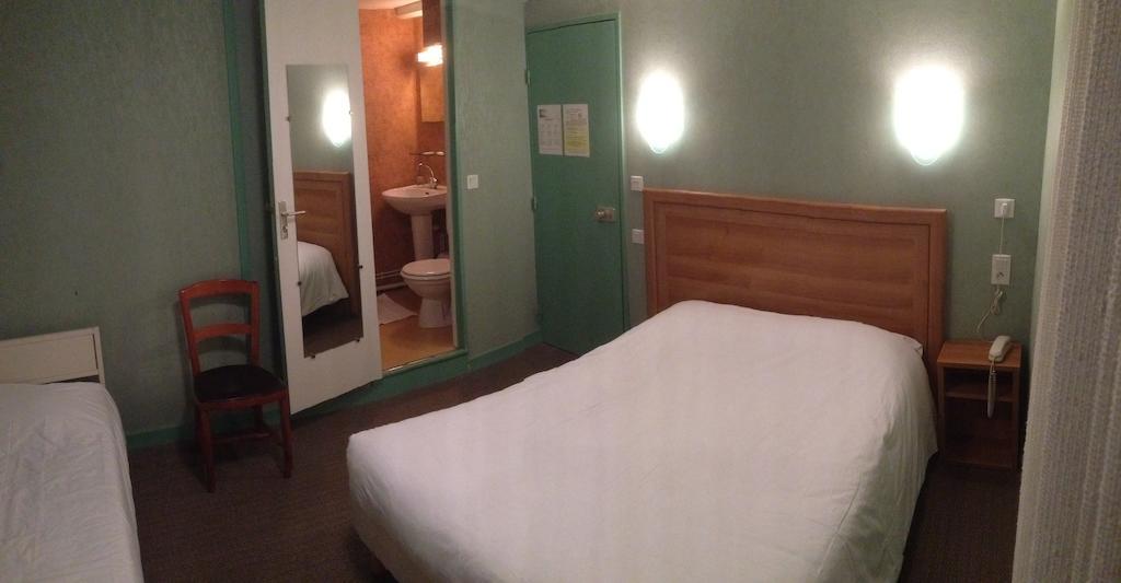 Hotel De L'Abbaye Sauxillanges 部屋 写真