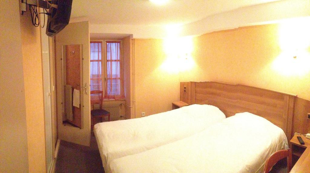 Hotel De L'Abbaye Sauxillanges 部屋 写真