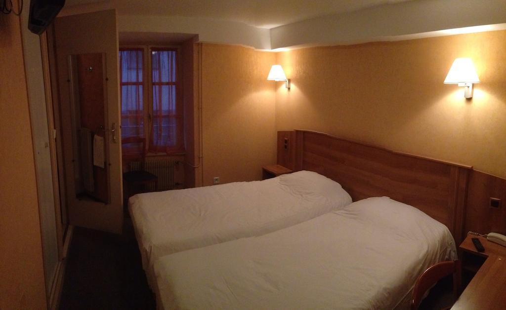 Hotel De L'Abbaye Sauxillanges 部屋 写真