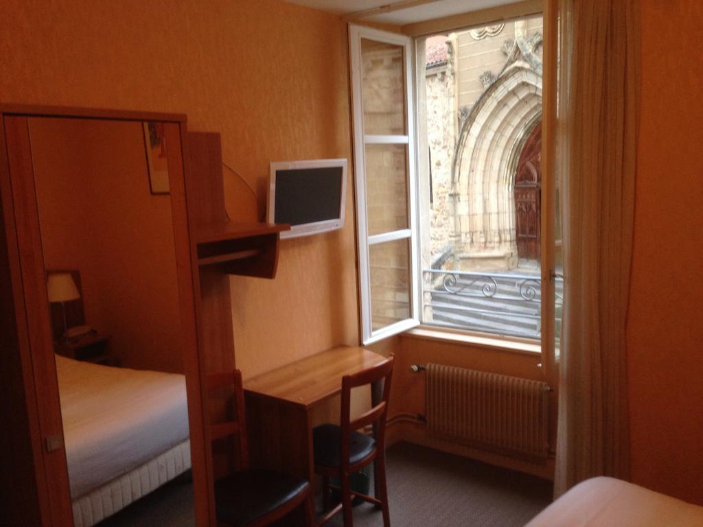 Hotel De L'Abbaye Sauxillanges 部屋 写真