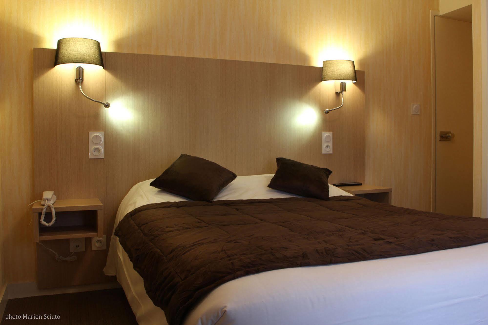 Hotel De L'Abbaye Sauxillanges エクステリア 写真
