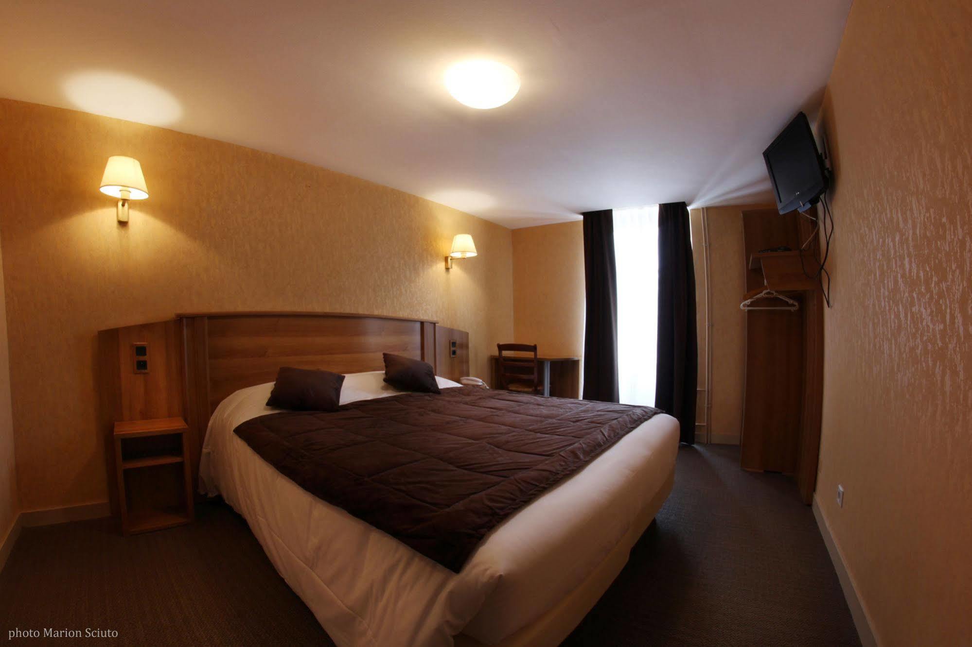 Hotel De L'Abbaye Sauxillanges エクステリア 写真