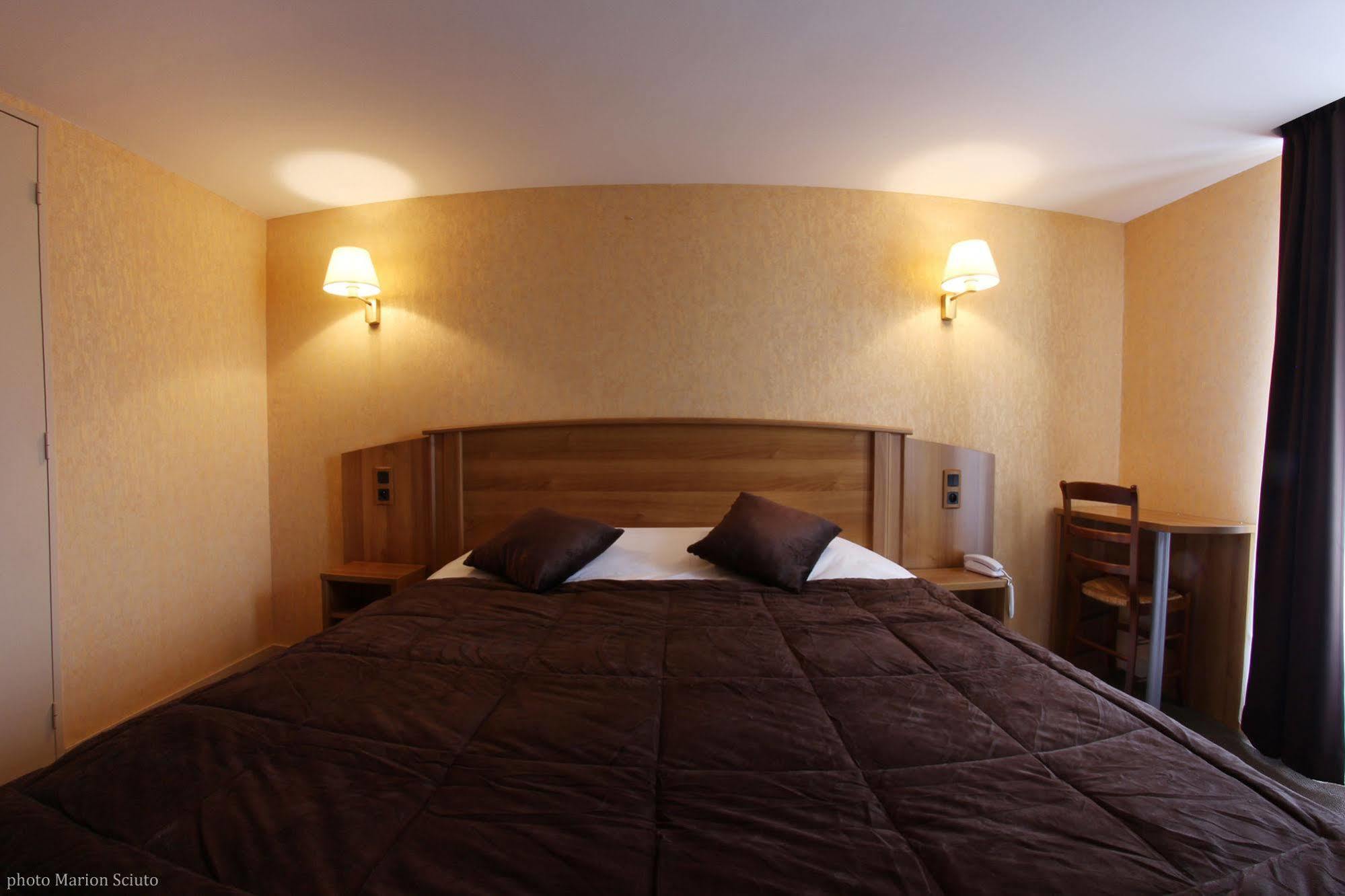 Hotel De L'Abbaye Sauxillanges エクステリア 写真